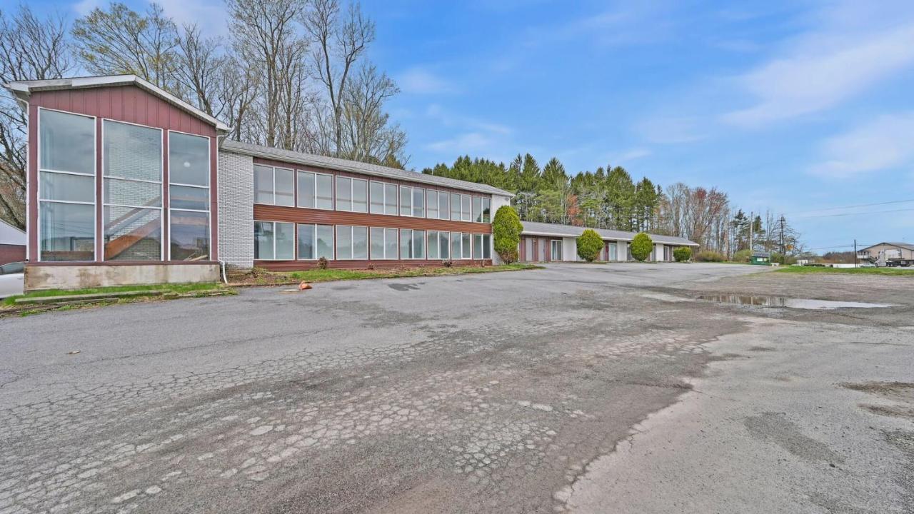 Maplehurst Motel Tunkhannock Eksteriør bilde