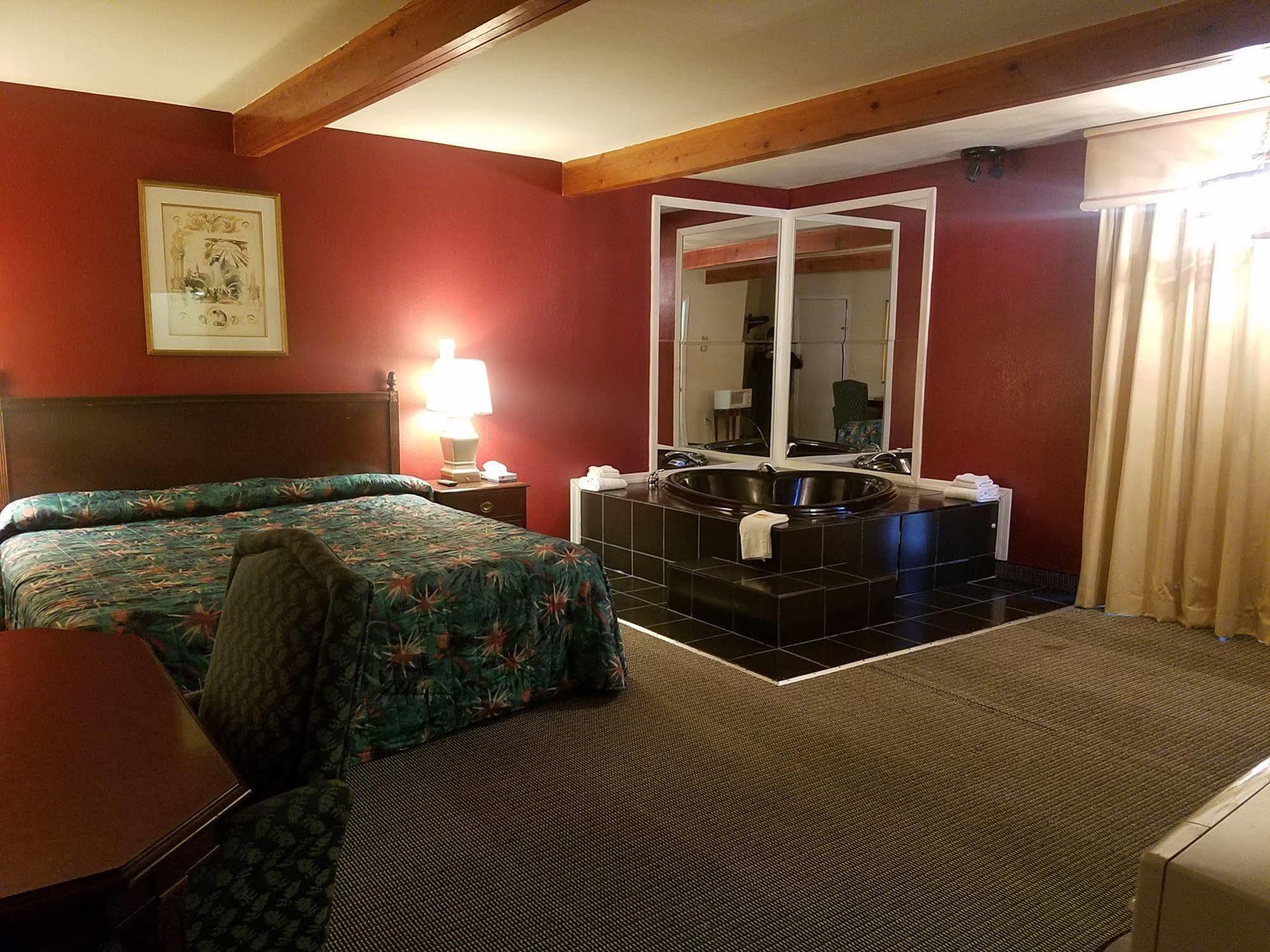 Maplehurst Motel Tunkhannock Eksteriør bilde